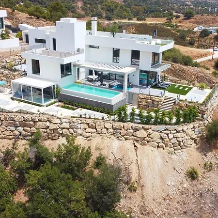 Luxury Tomillo Villa *